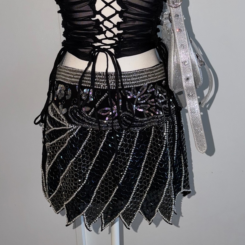 Nasty Gal beautiful beaded mini skirt size 8.